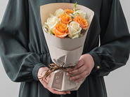 Frill Bouquet White&Orange